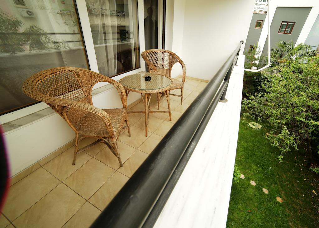 Hotel De Paris Тирана Екстериор снимка