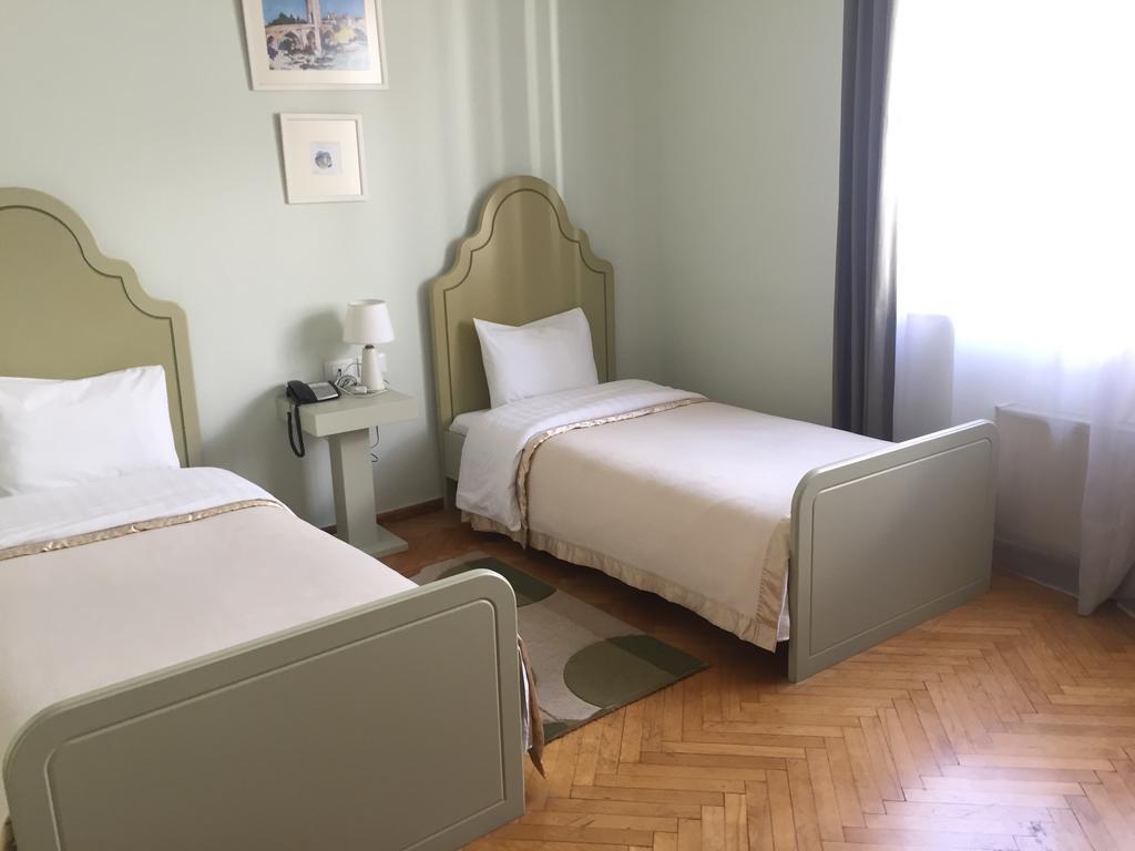 Hotel De Paris Тирана Екстериор снимка