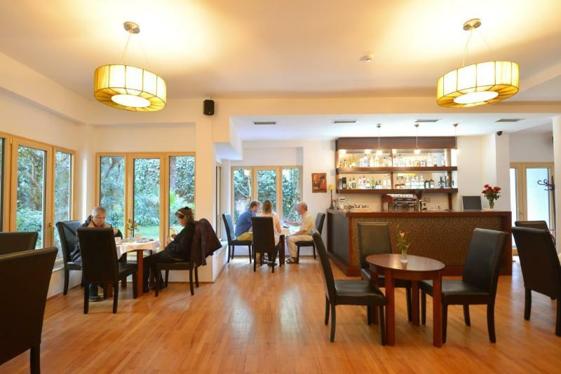 Hotel De Paris Тирана Екстериор снимка