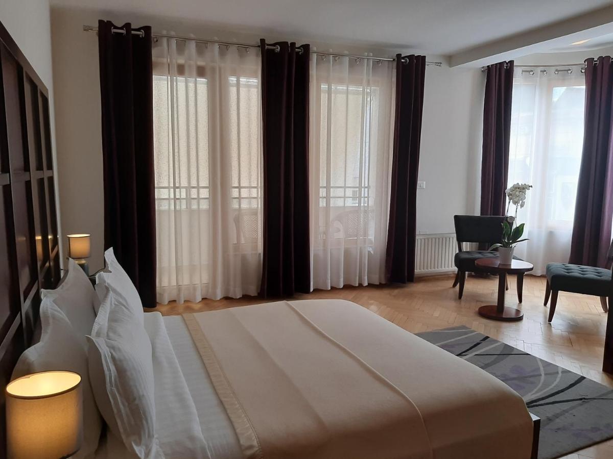 Hotel De Paris Тирана Екстериор снимка