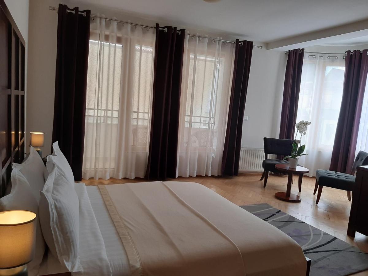 Hotel De Paris Тирана Екстериор снимка
