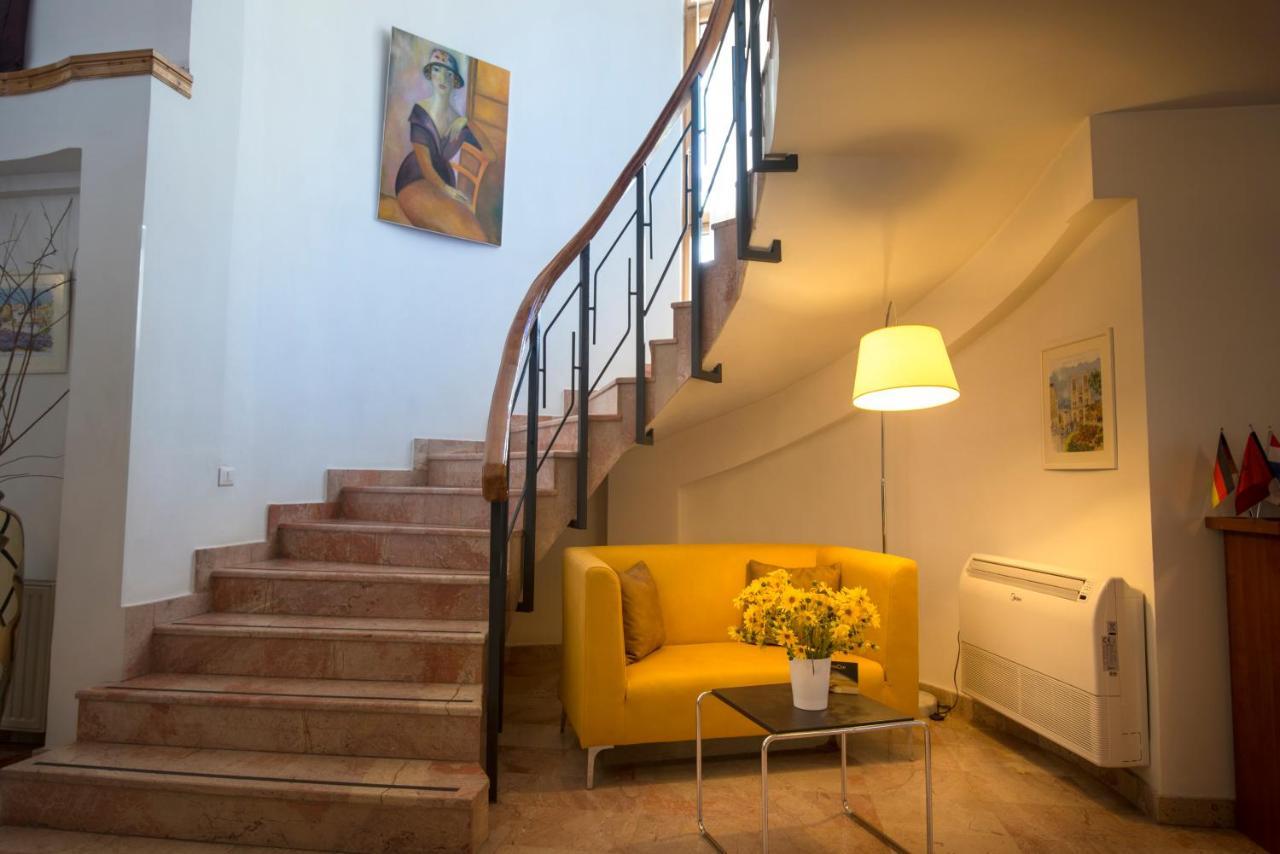 Hotel De Paris Тирана Екстериор снимка